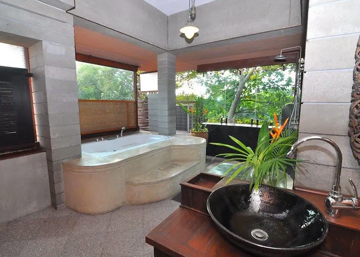 Hotel Punntara Botanic 3*